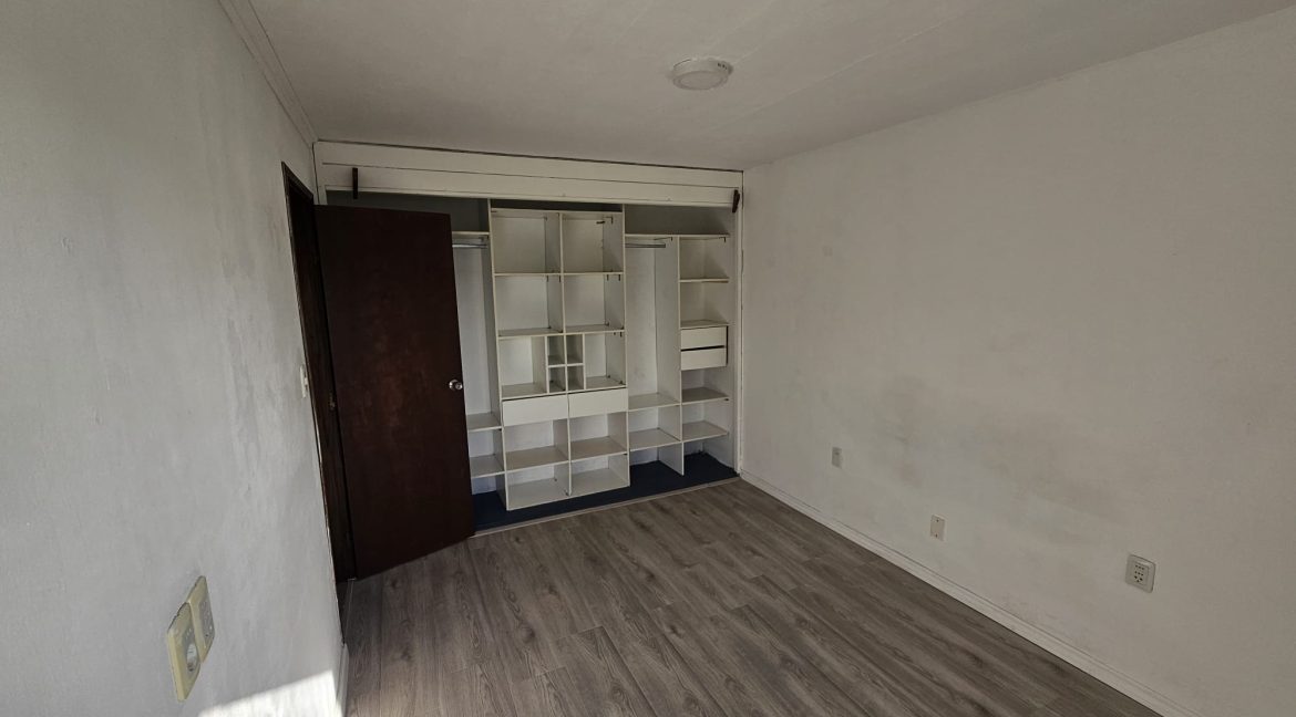 164d83c4-9cbb-42ba-951e-231574a3bc4b