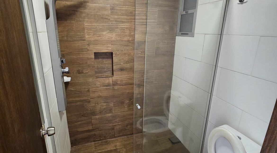 1fec0f81-348e-432f-990c-069e7b21f1c3